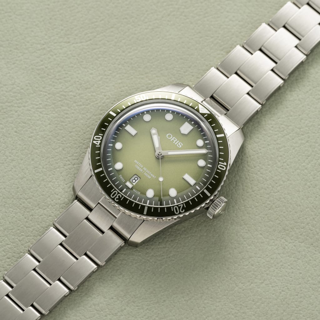 Oris Divers Sixty‑Five Date Automatic Watch 01 733 7707 4057-07 8 20 18