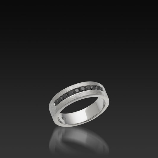 Delicia Black Diamond Band