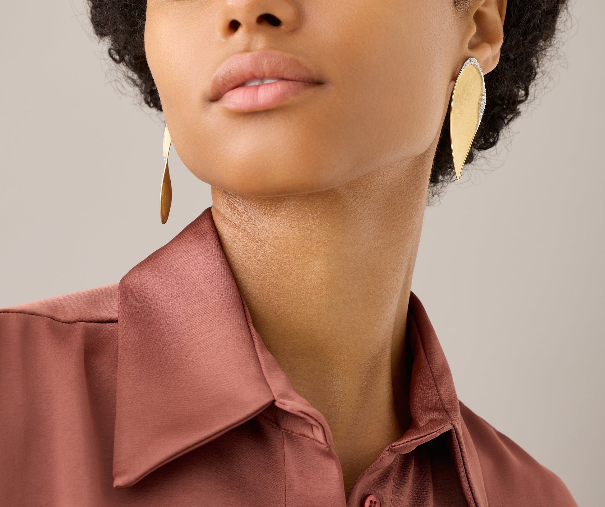 18kt yellow gold statement earrings with diamond pav��, large