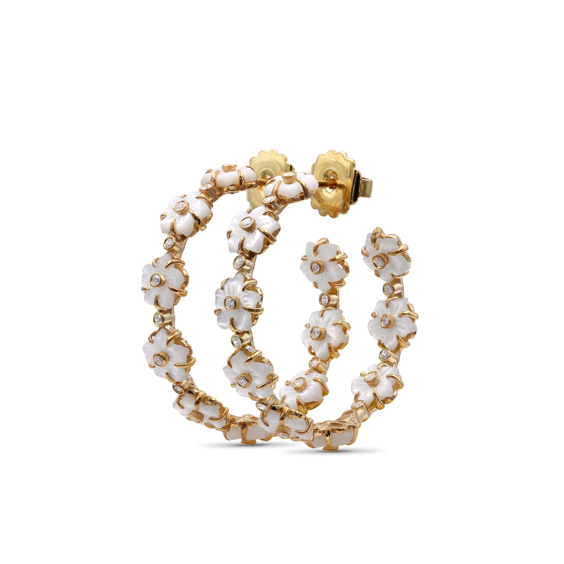 colorbloom-8mm-white-mother-of-pearl-flower-and-white-diamond-0-35ct-earring-in-18k-gold