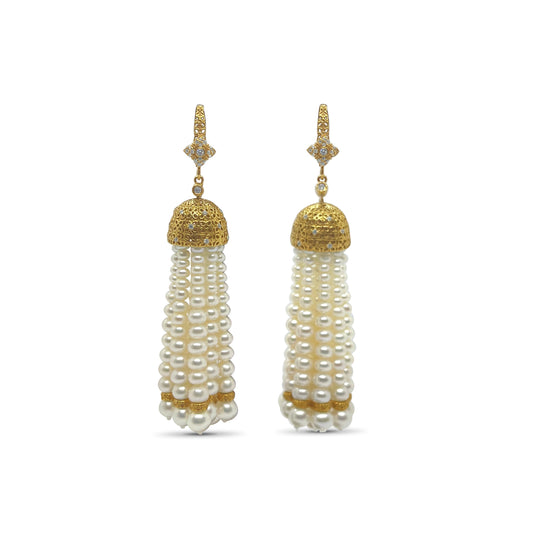 luxury-pearlicious-white-pearl-and-diamond-0-35ct-earring-in-18k-gold