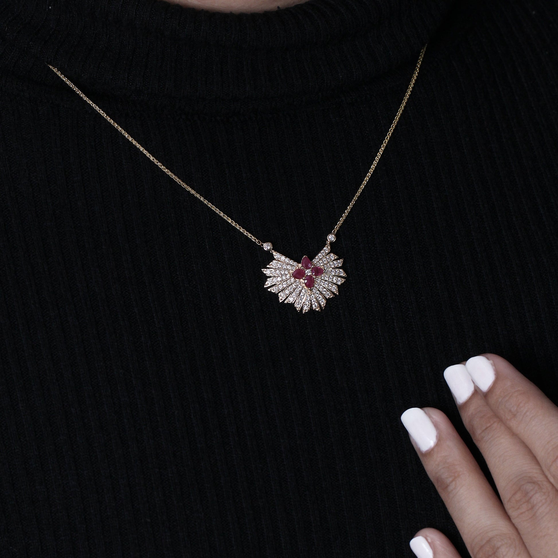 sunray-ruby-0-68ct-and-diamond-0-85ct-pendant-in-18k-gold