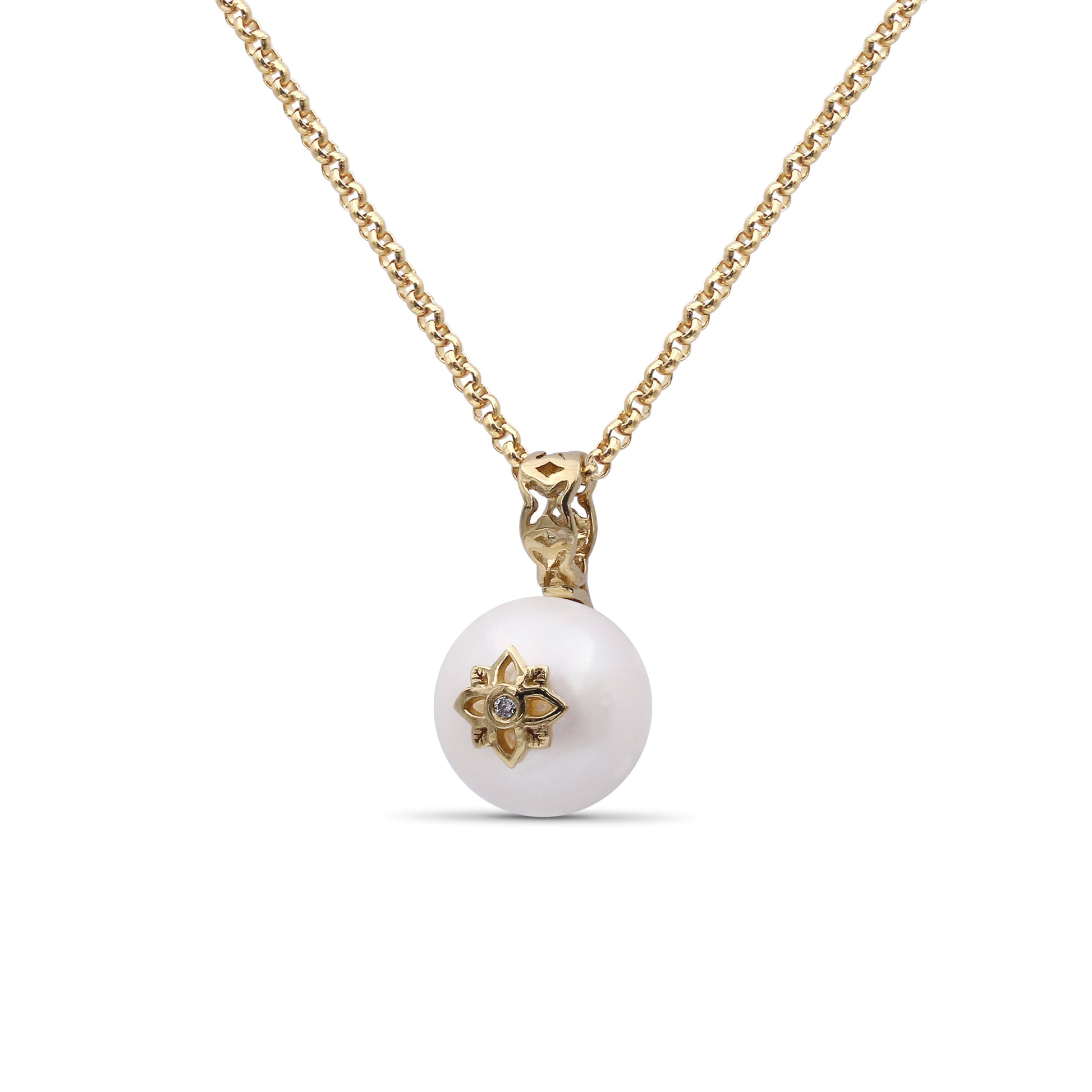 pearlicious-10mm-white-pearl-and-white-diamond-pendant-in-18k-gold