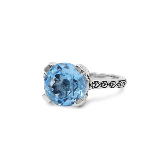 blue-topaz-ring-in-sterling-silver