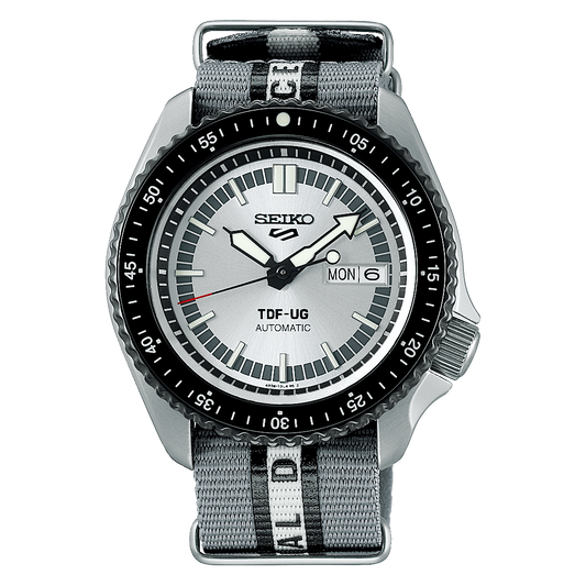 Seiko luxe 5 Sports SKX series Watch SRPJ79