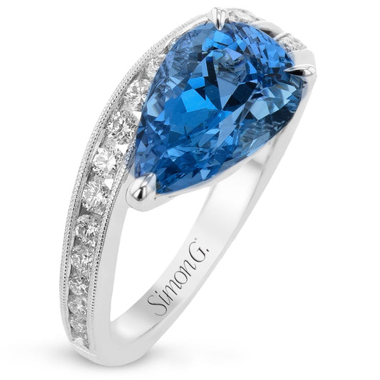 Aquamarine Ring in 18k Gold with Diamonds