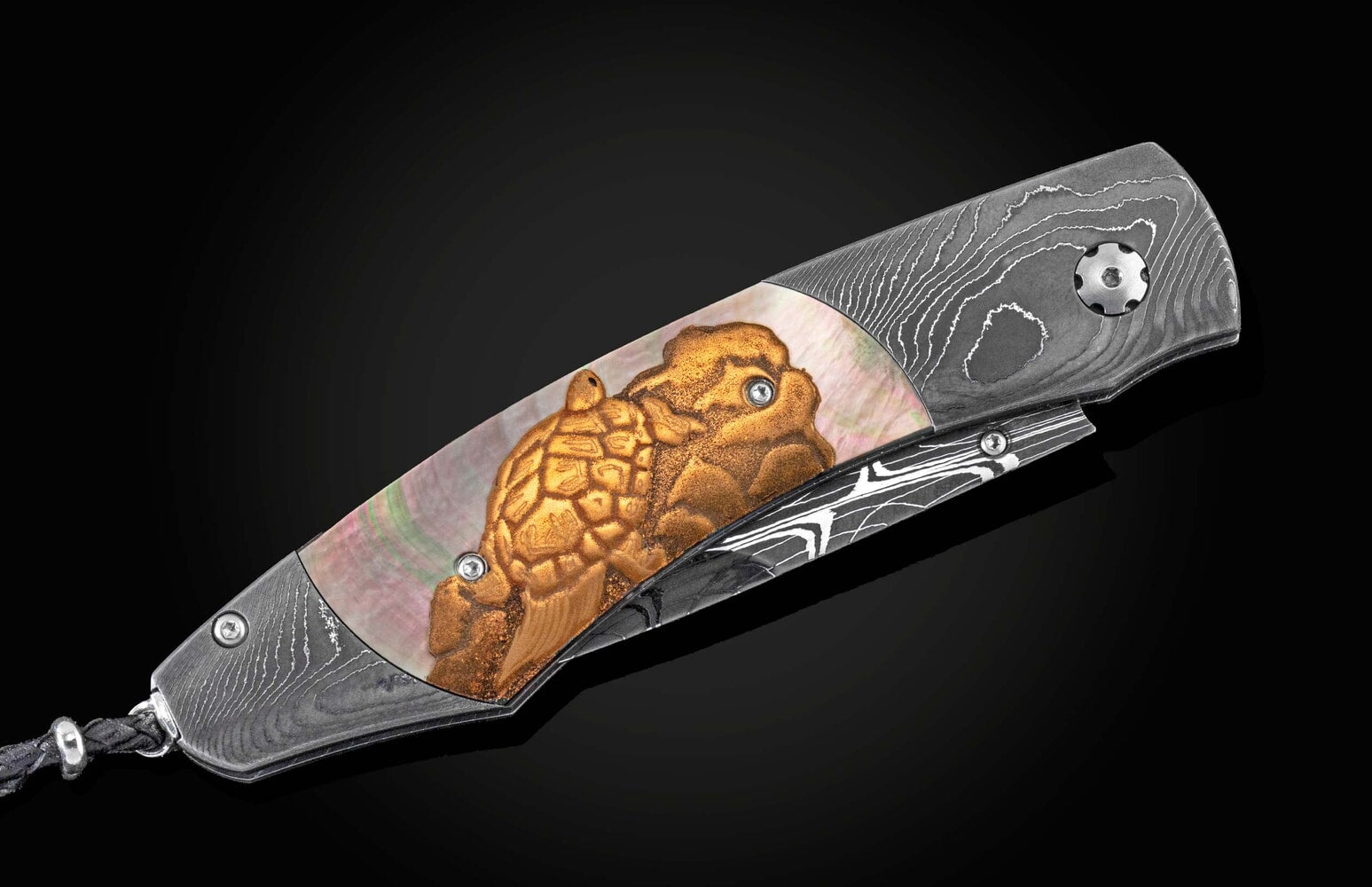 William Henry Hand-forged damascus pocketknife with Maki-e on black lip pearl B12 CRANE
