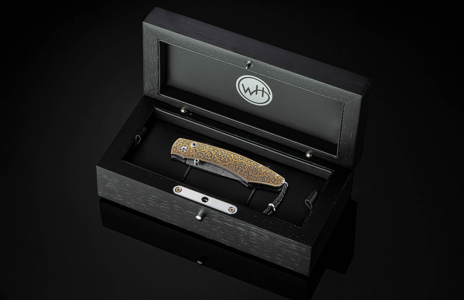 William Henry Pocketknife with hand-inlaid 24K gold Koftgari and hand-forged damascus blade B12 GOLDEN VINE