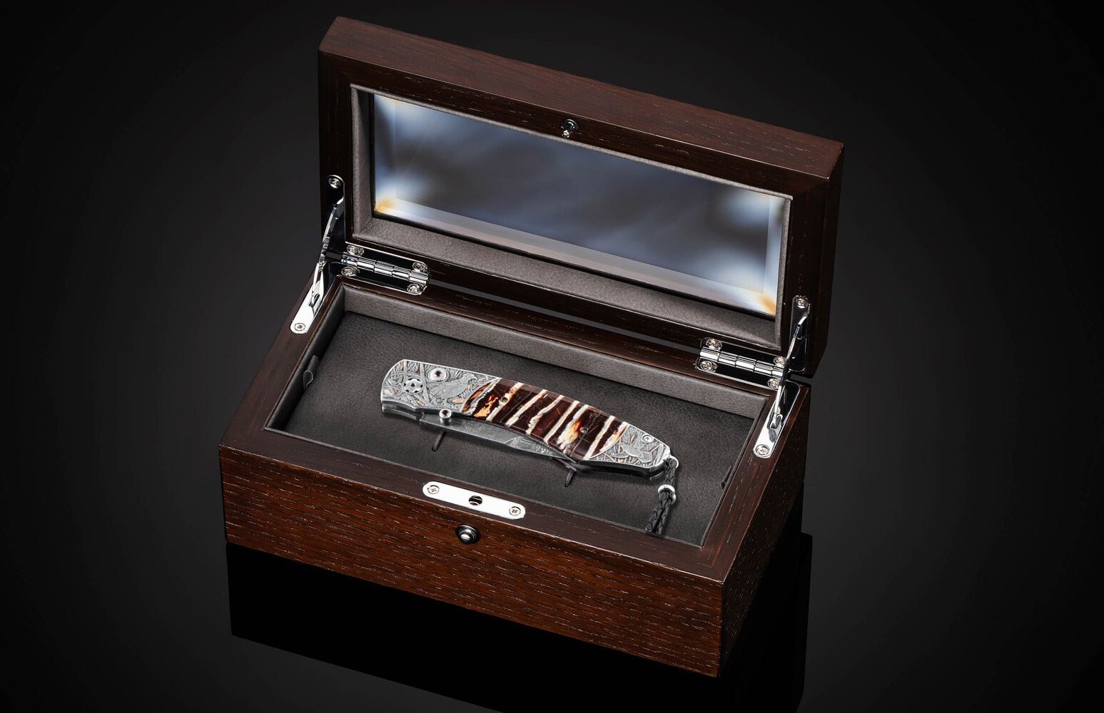 William Henry Hand-engraved pocketknife with fossil mammoth tooth and damascus B12 UPLAND GAME
