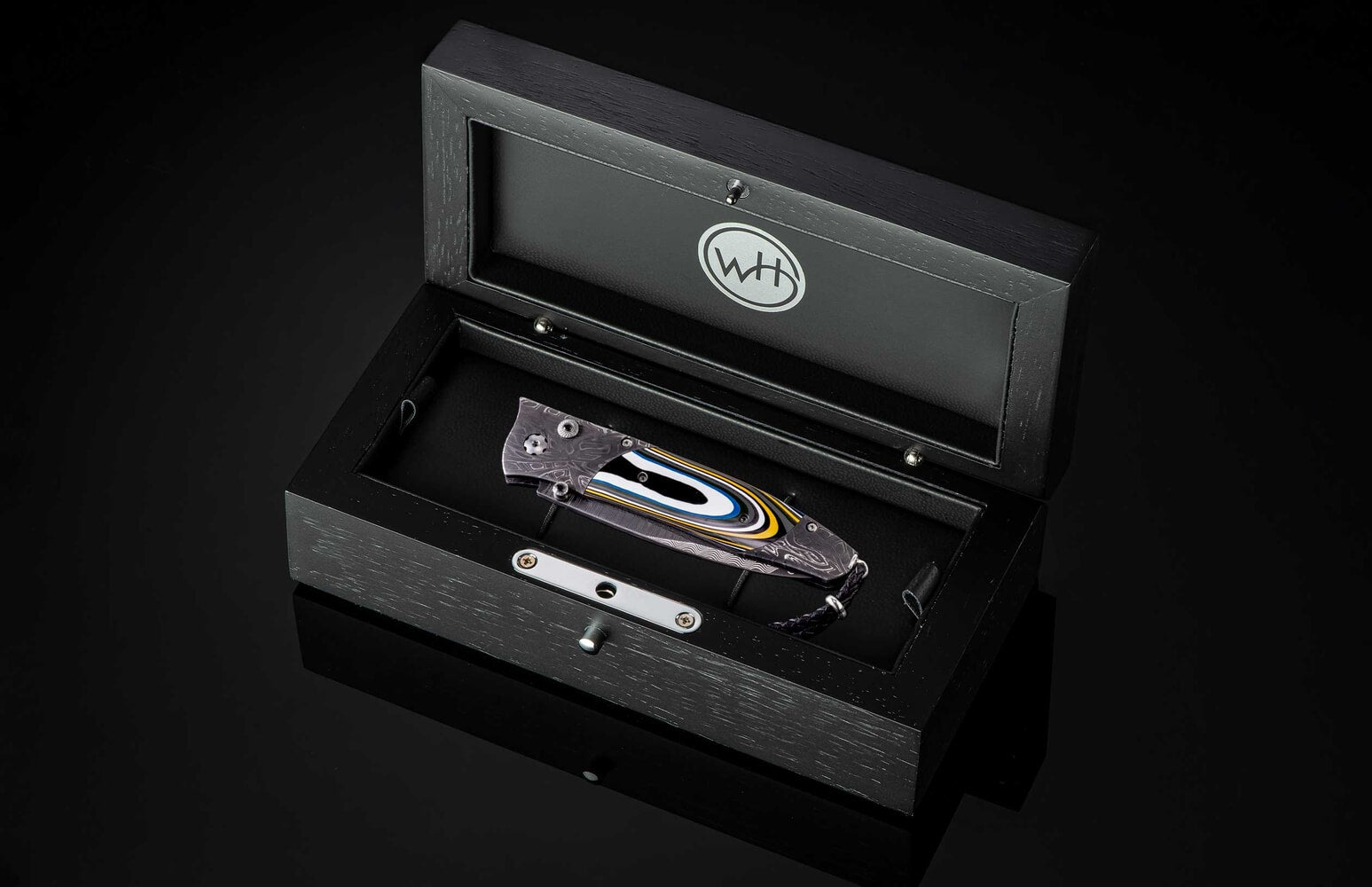 William Henry Damascus pocketknife featuring fordite and 'wave' damascus blade B30 OCTANE