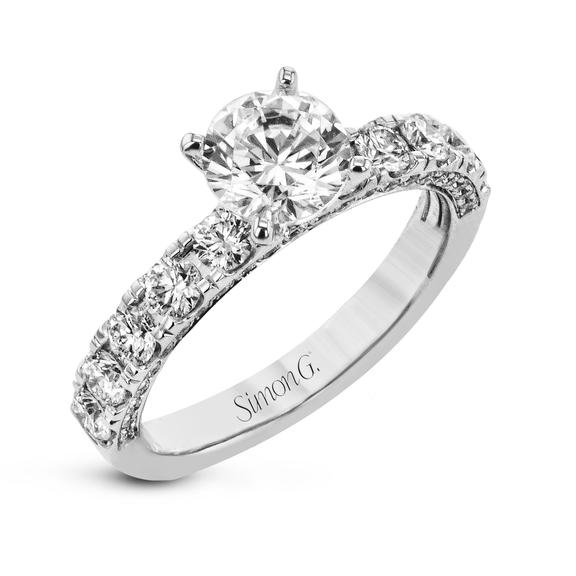 engagement-ring-in-18k-gold-with-diamonds