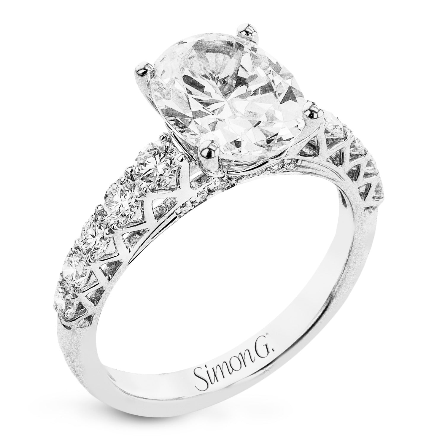 oval-cut-engagement-ring-in-18k-gold-with-diamonds