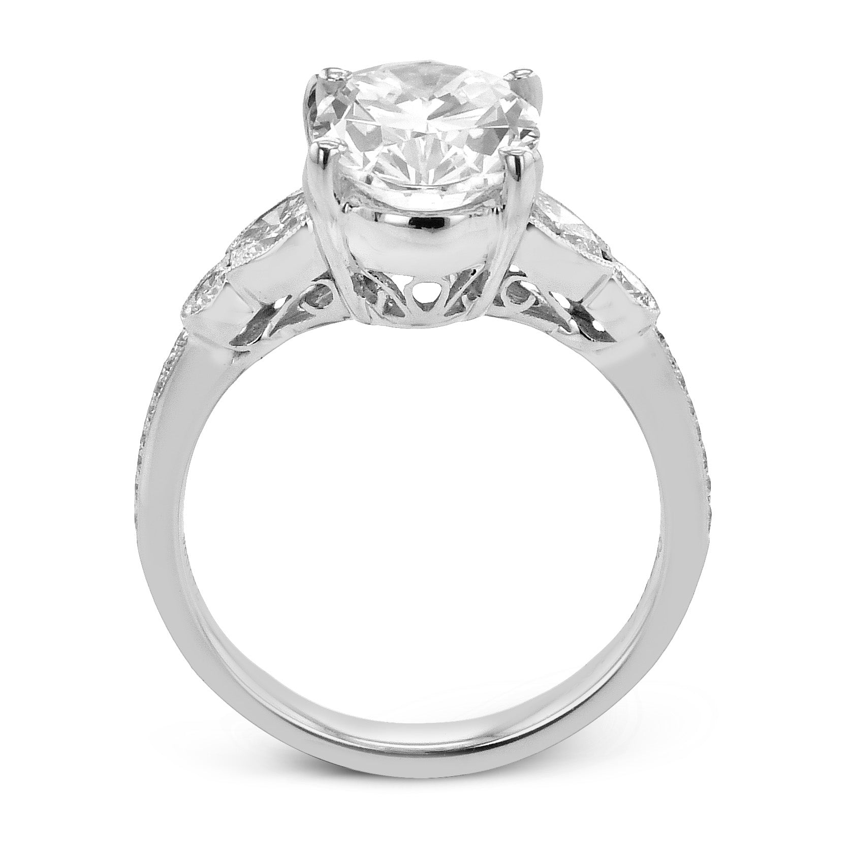 oval-cut-engagement-ring-in-18k-gold-with-diamonds
