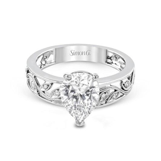 pear-cut-engagement-ring-in-18k-gold-with-diamonds