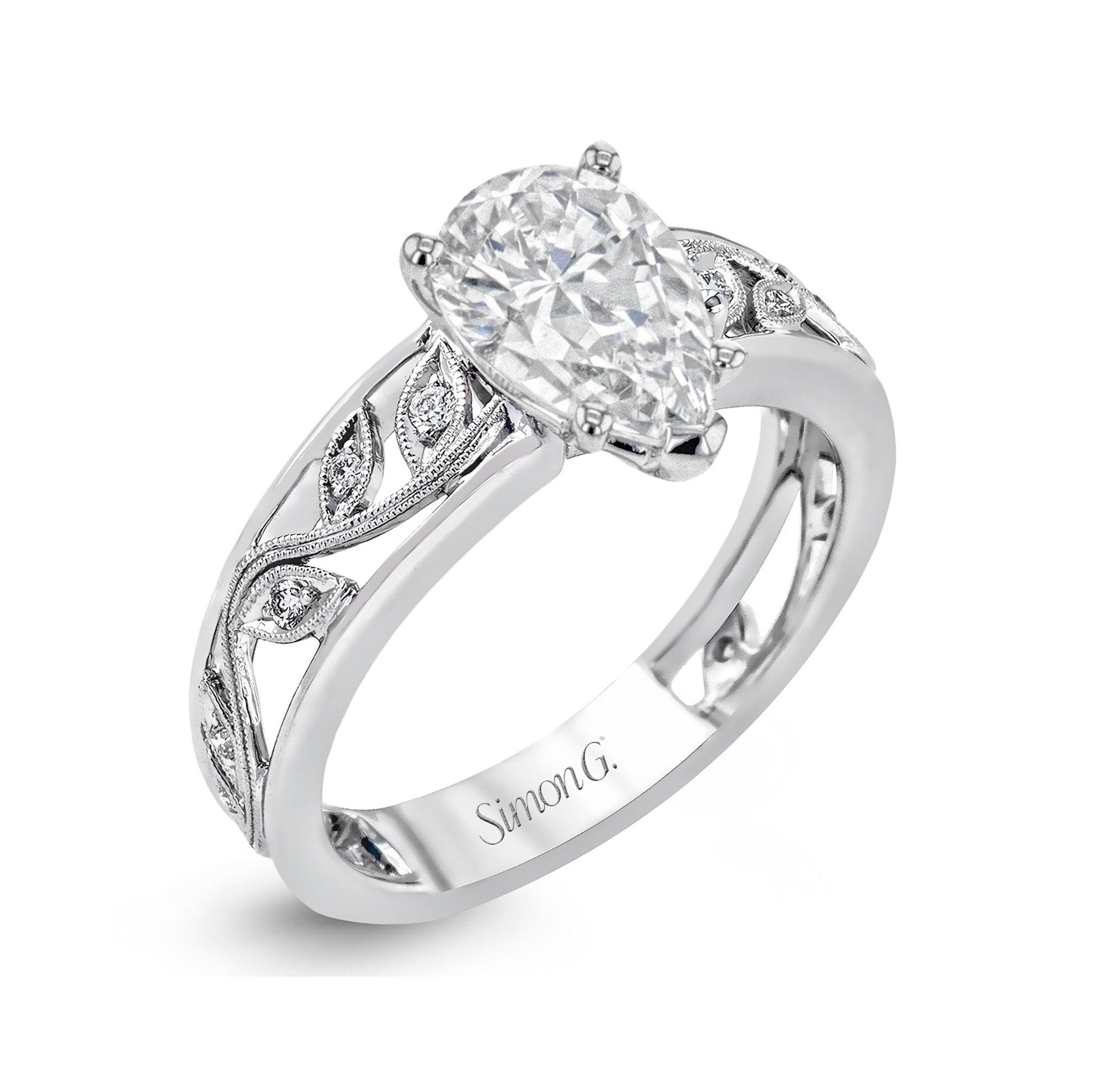 pear-cut-engagement-ring-in-18k-gold-with-diamonds