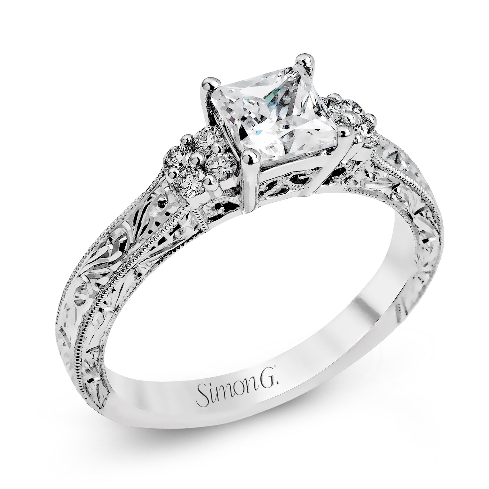 princess-cut-engagement-ring-in-18k-gold-with-diamonds
