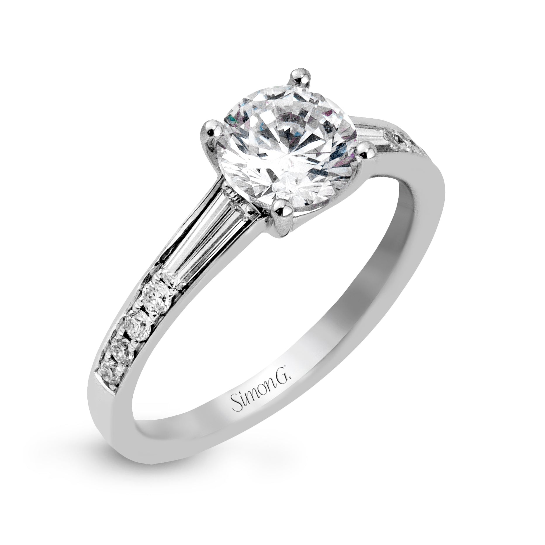 round-cut-engagement-ring-18k-gold-with-diamonds