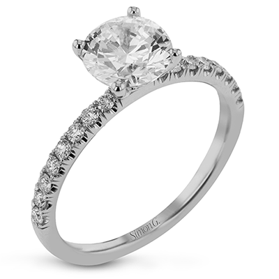 round-cut-engagement-ring-in-18k-gold-with-diamonds