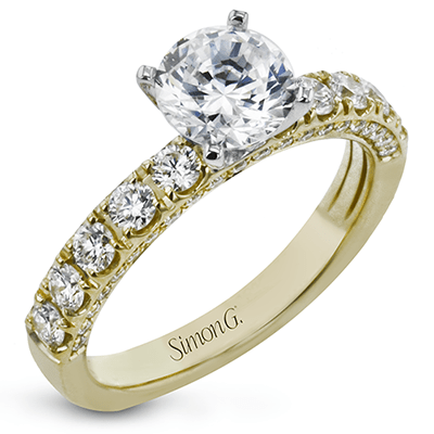round-cut-engagement-ring-in-18k-gold-with-diamonds