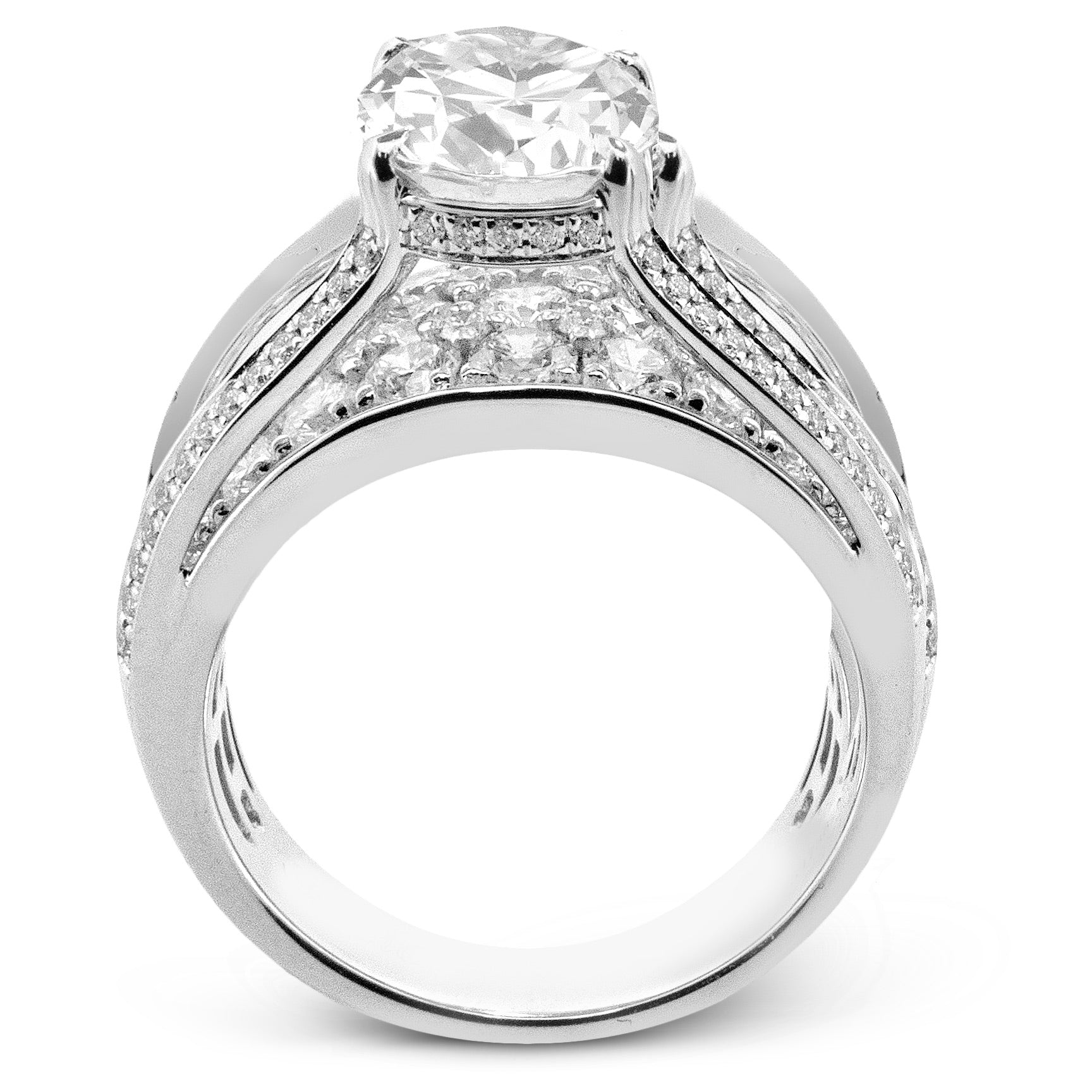 oval-cut-engagement-ring-in-18k-gold-with-diamonds