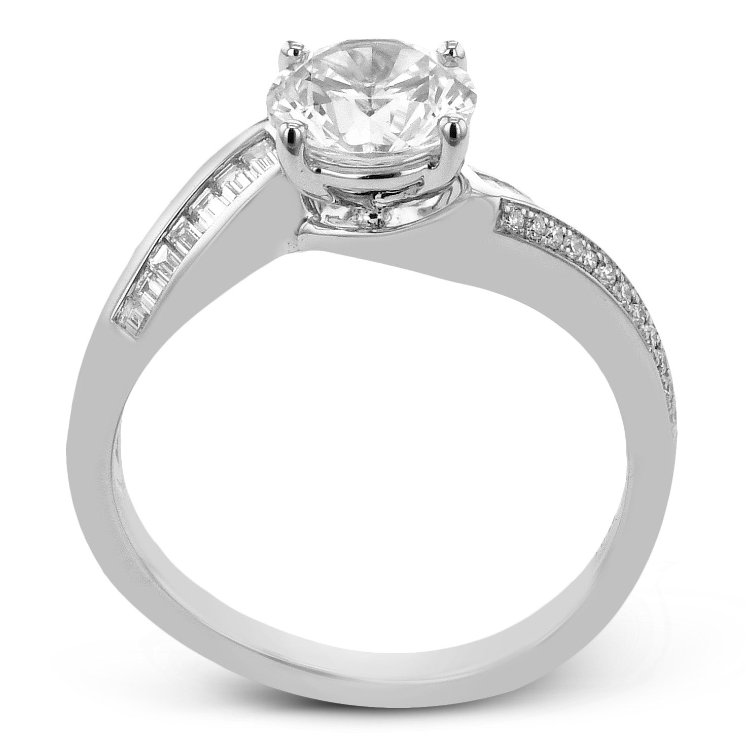 round-cut-engagement-ring-in-18k-gold-with-diamonds