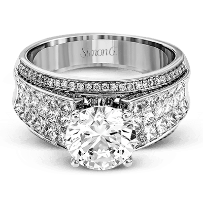 round-cut-engagement-ring-in-18k-gold-with-diamonds