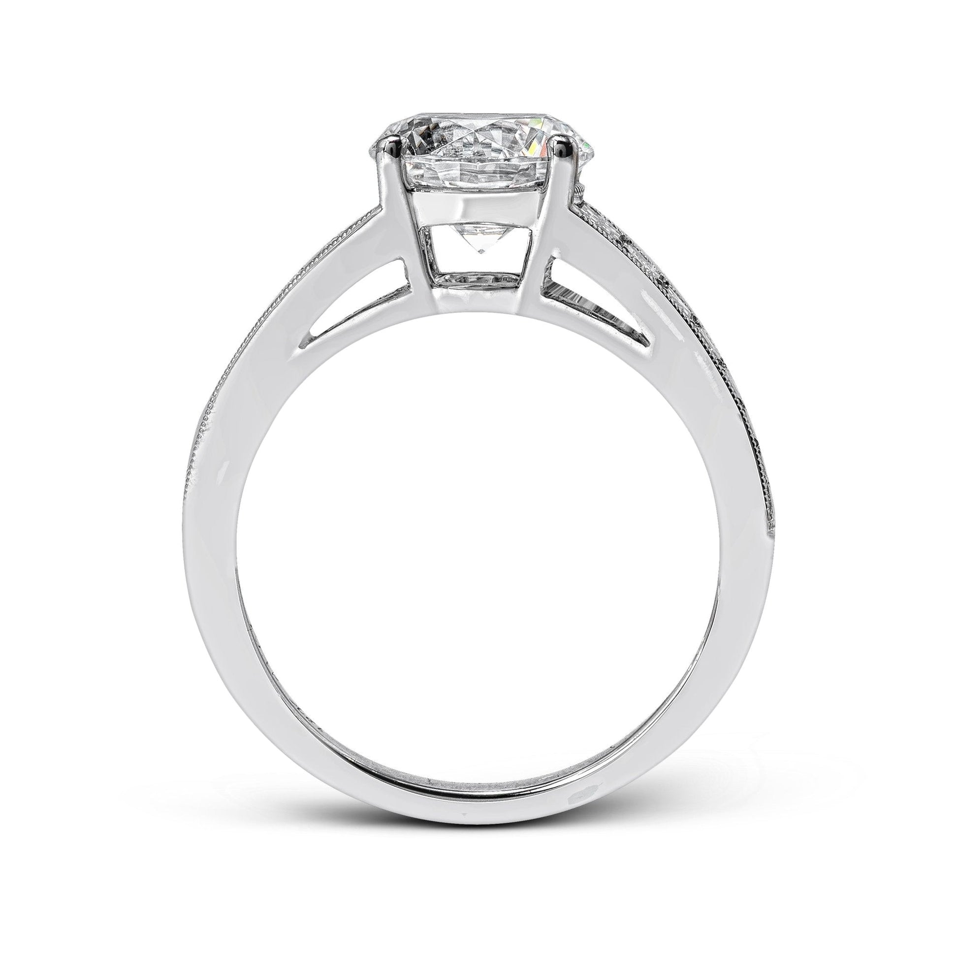 round-cut-engagement-ring-in-18k-gold-with-diamonds
