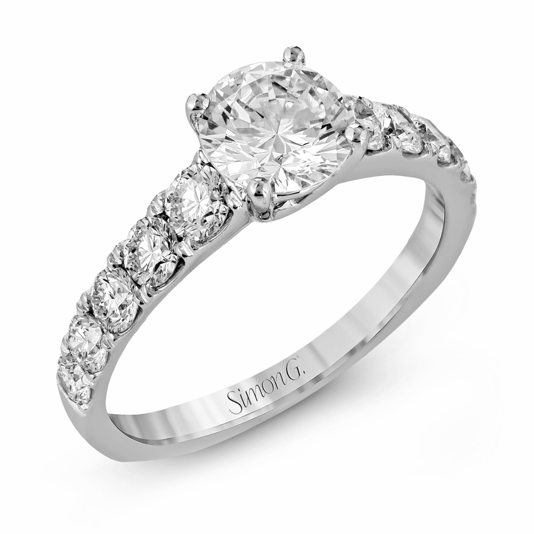 round-cut-engagement-ring-in-18k-gold-with-diamonds