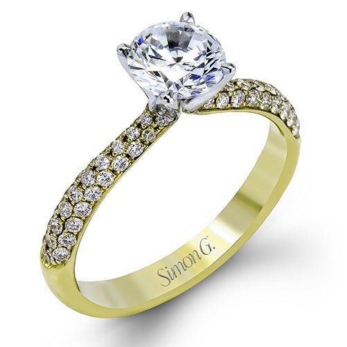 round-cut-engagement-ring-in-18k-gold-with-diamonds