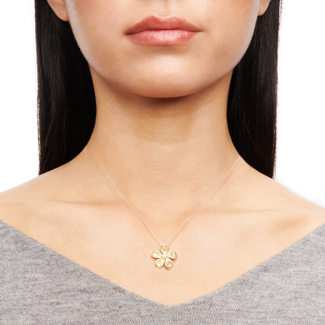 Flower Pendant Necklace in 18k Gold with Diamonds LP4845
