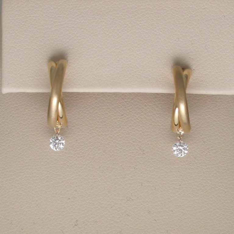 DASHING DIAMOND CROSSOVER HALF HUGGIE EARRINGS E10335