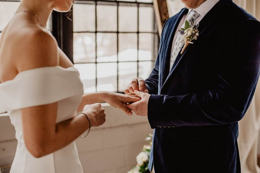 COOL WEDDING RINGS FOR GUYS – A MUST-READ GUIDE FOR 2024