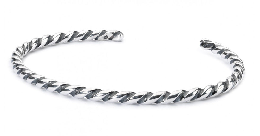 Men’s Sterling Silver Bracelet Trends: Big, Bold, and Custom Designs