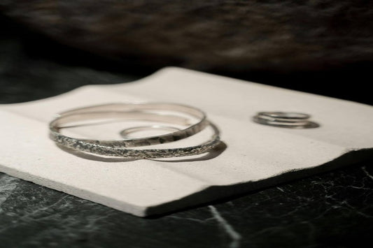5 ESSENTIAL WAYS FOR PREVENTING TARNISH ON SILVER JEWELRY PIECES