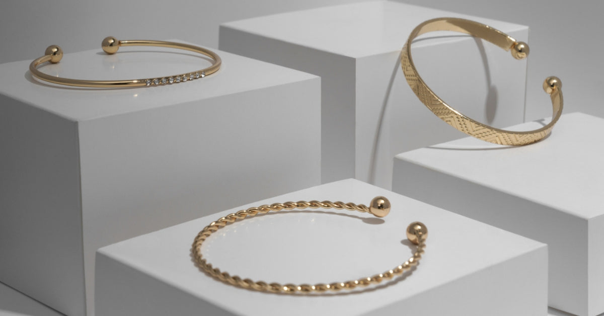 How Should You Style Cuff Bracelets with Different Outfits in 2025