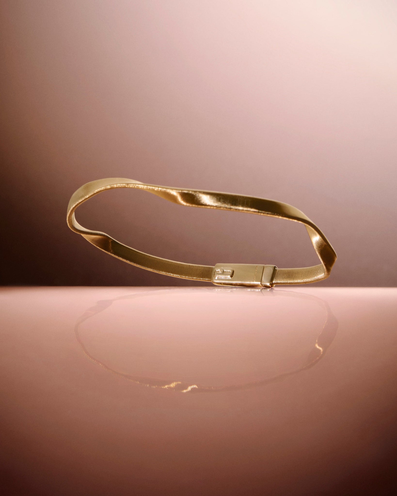 Yellow gold bangle Supreme