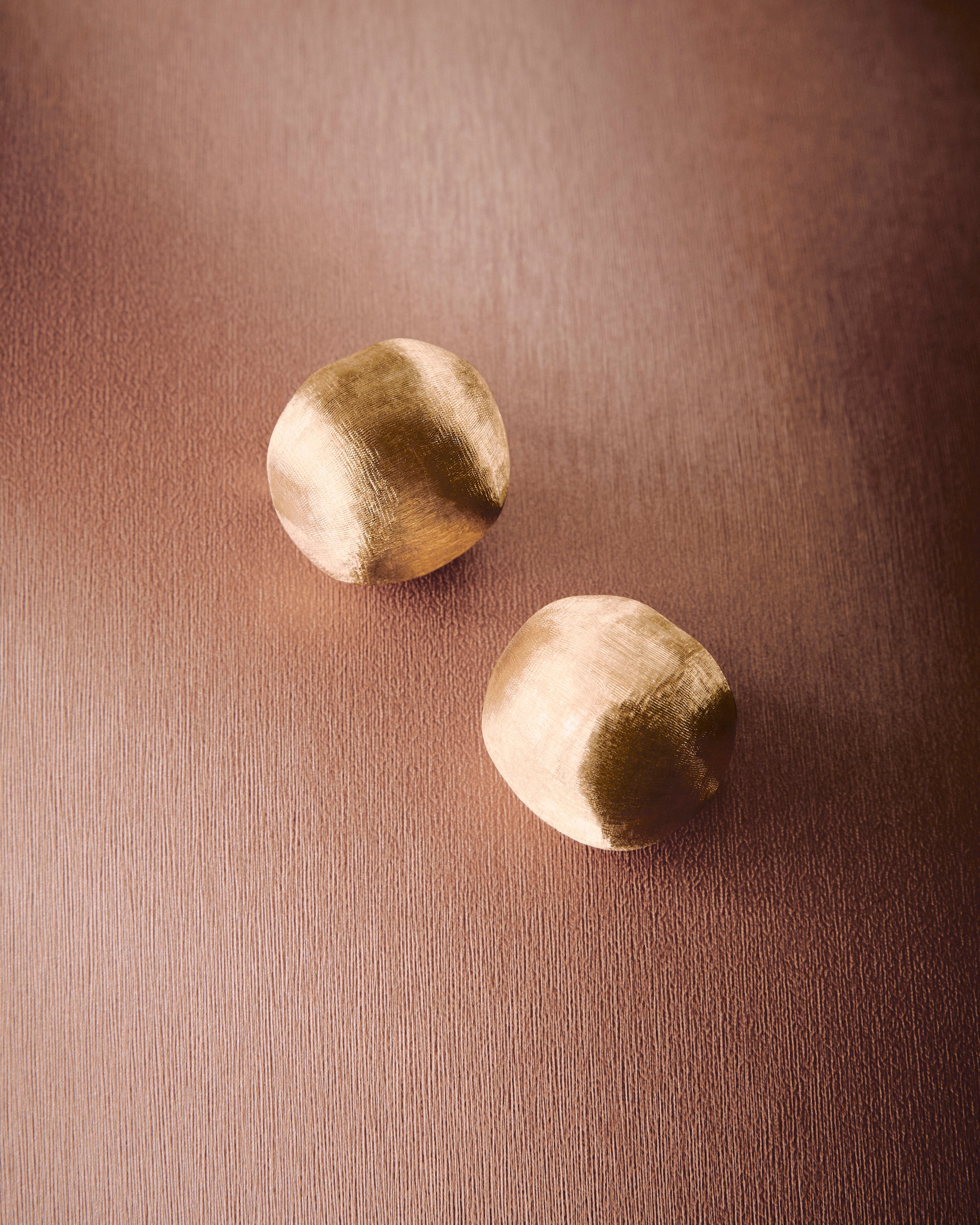 Gold stud earrings, large