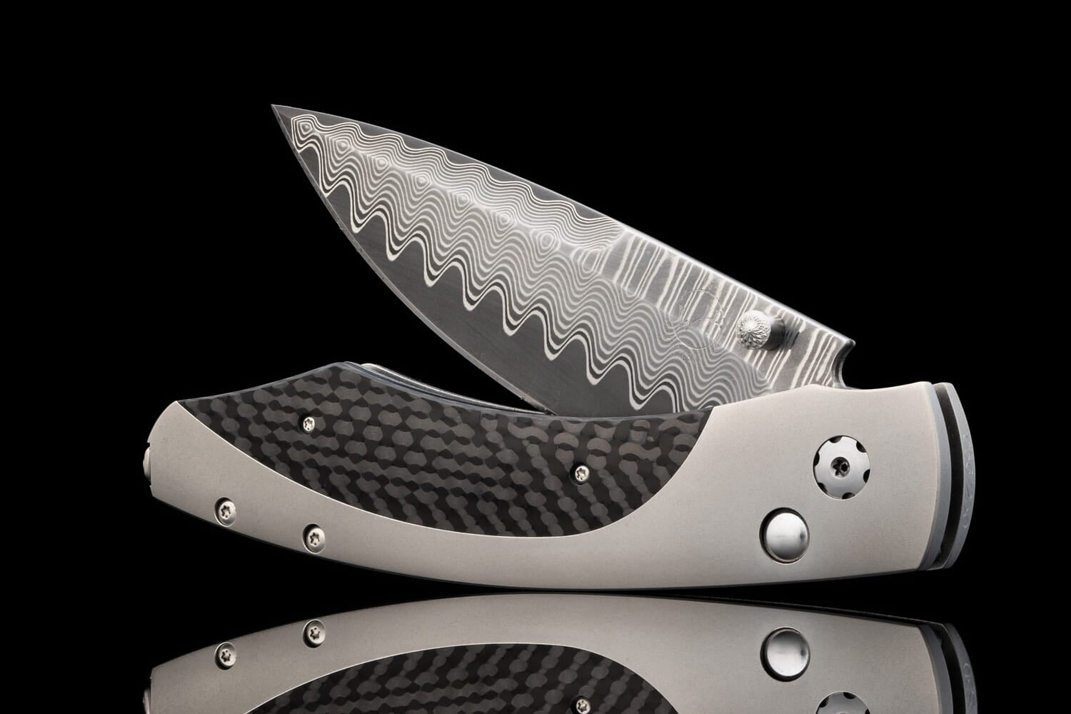William Henry Titanium pocketknife with carbon fiber and 'wave' damascus blade B12 VEGA