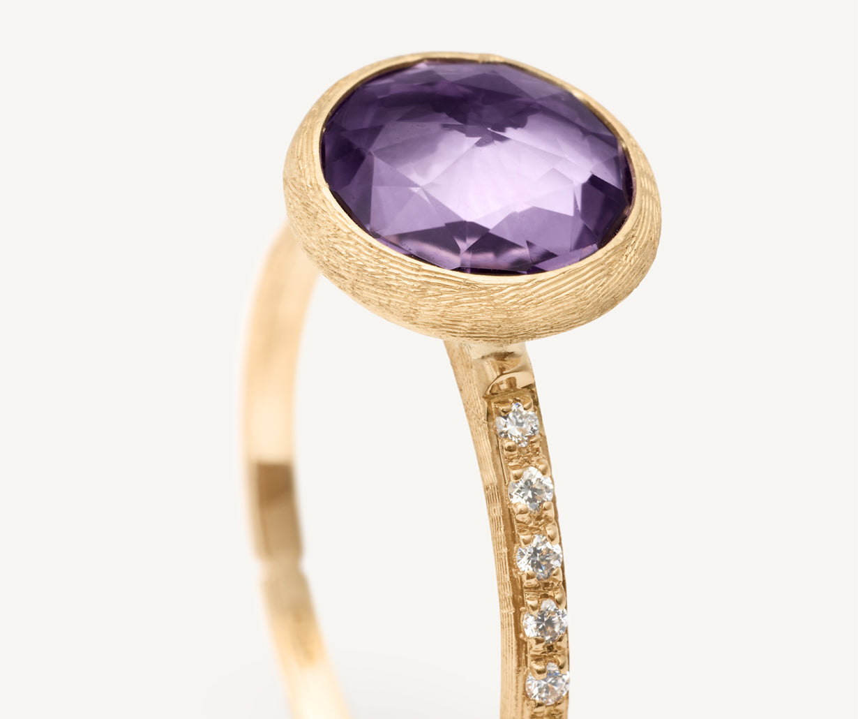 18kt-yellow-gold-ring-with-amethyst-and-diamonds