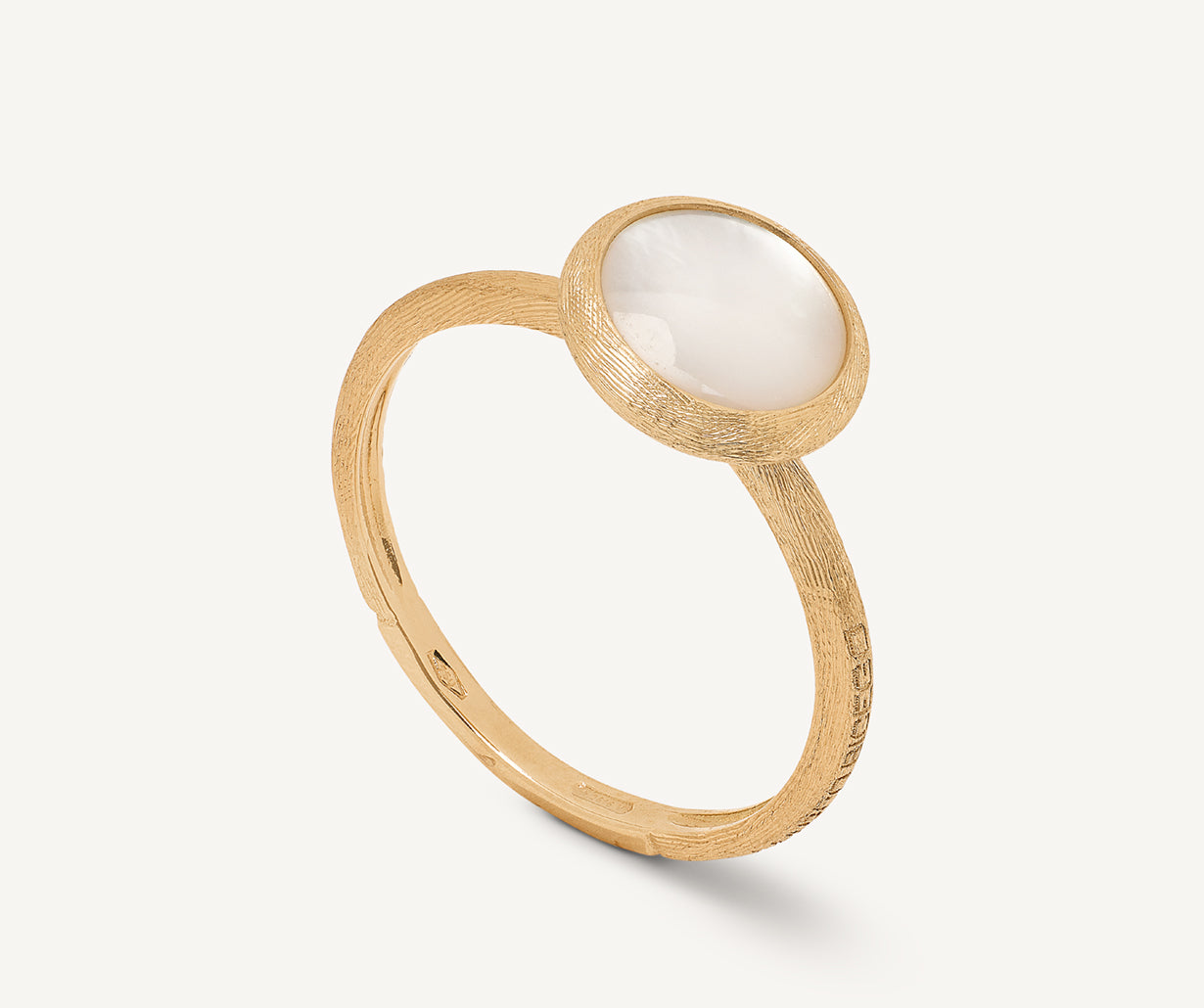 18kt-yellow-gold-ring-with-mother-of-pearl