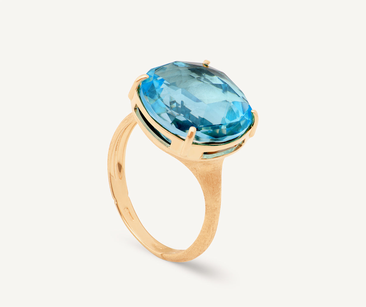 18kt-yellow-gold-sky-topaz-ring