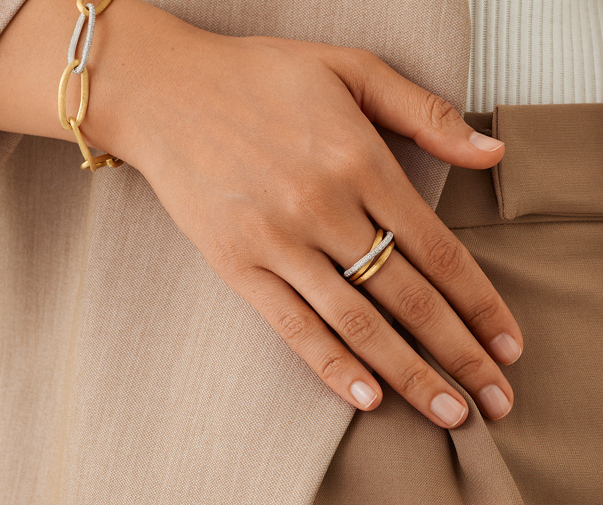 18kt-yellow-gold-3-strand-diamond-stackable-ring