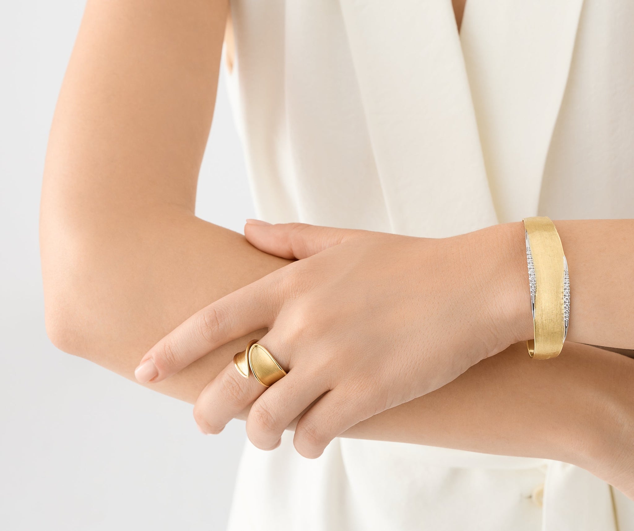 18kt-yellow-gold-band-ring-large