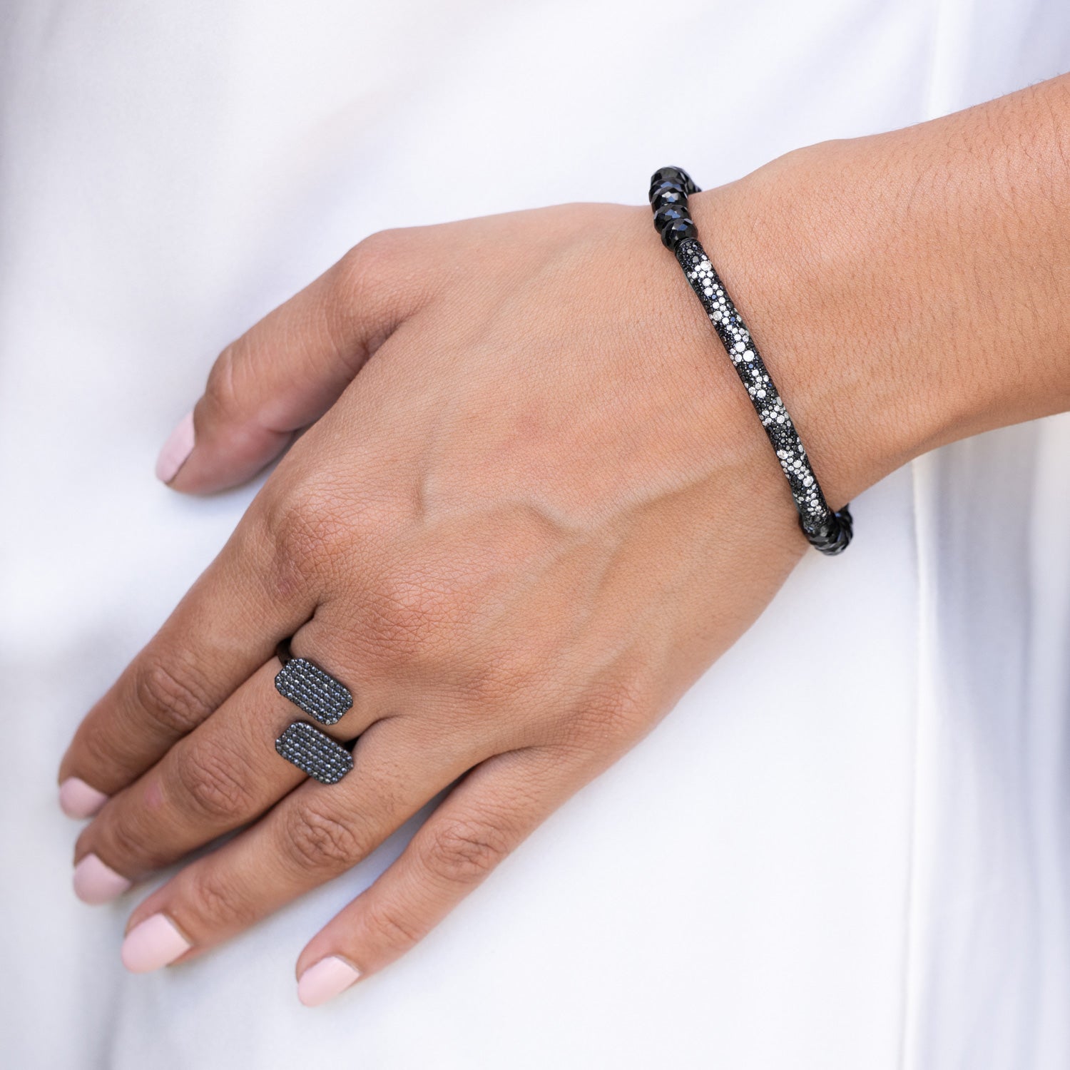 Black and White Cobblestone Diamond Bar and Spinel Bracelet - 6mm BB003898