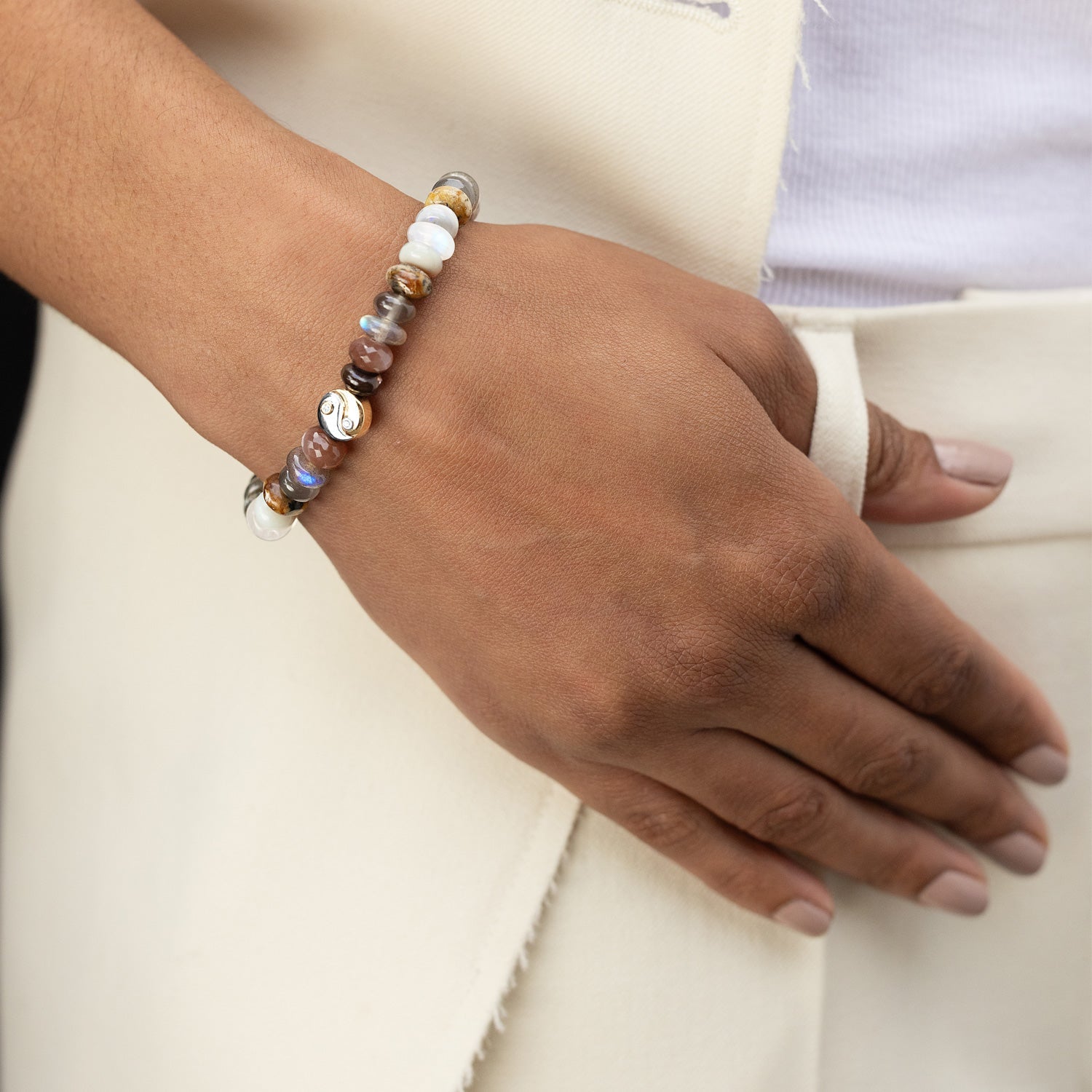Neutral Gradient Bracelet with Mix Metal Yin Yang Bead - 8mm BMM00021