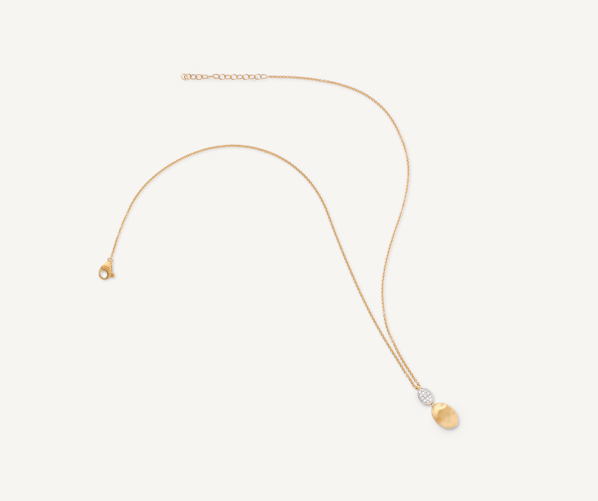 Pendant chain necklace with diamonds