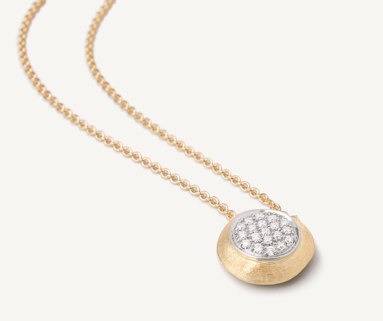 Pendant necklace with diamond disk