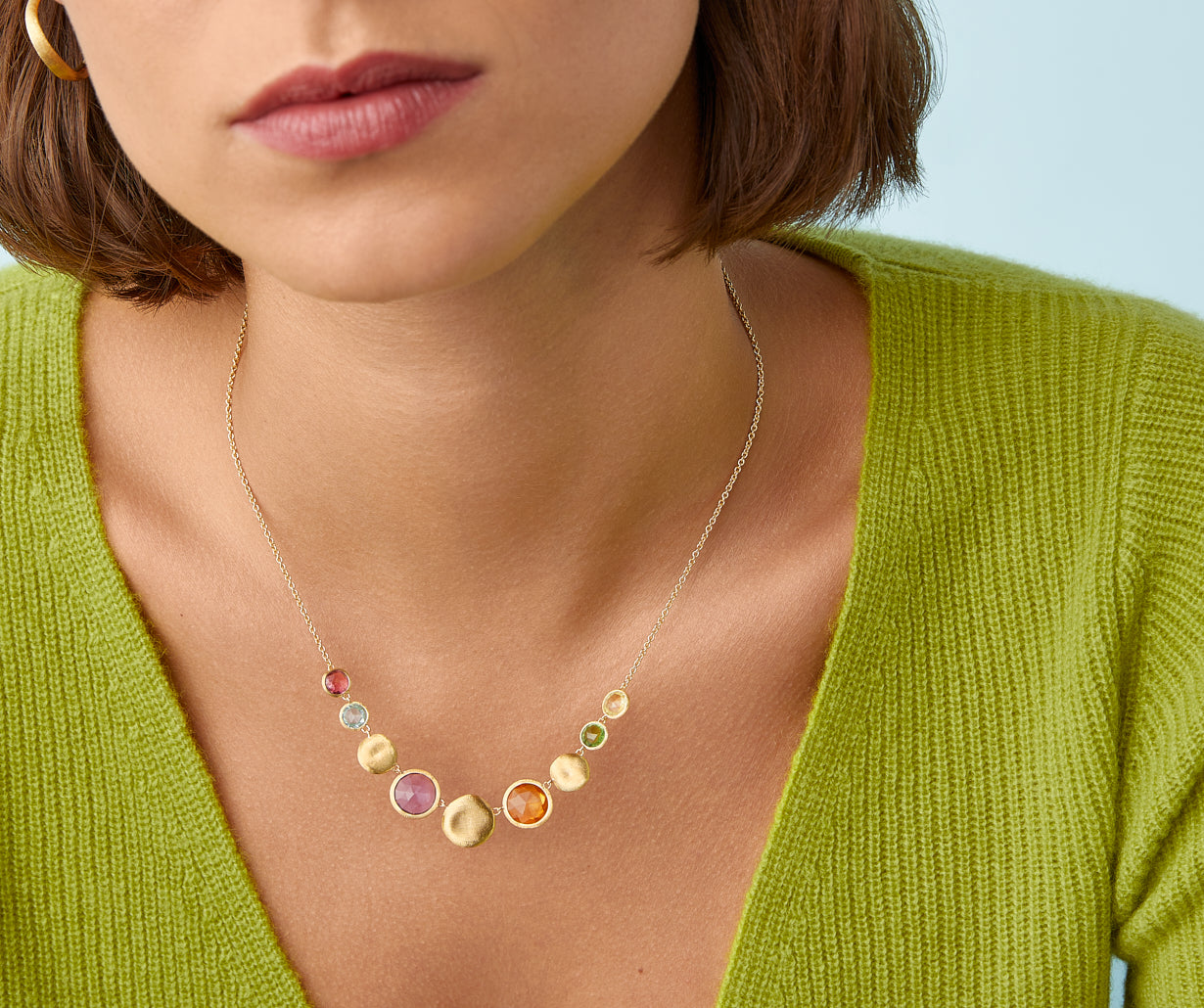 Multicolored necklace with adjustable chain