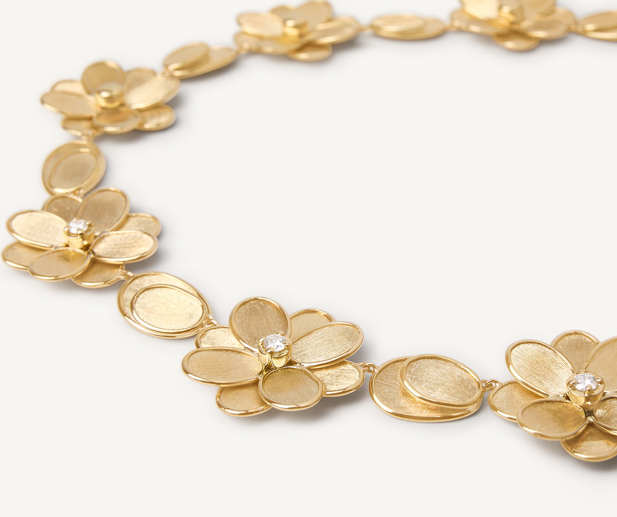 Gold diamond necklace