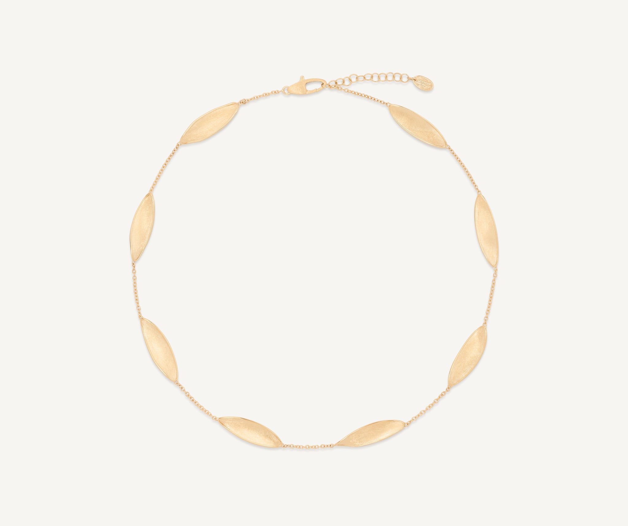 Lightweight necklace with 18kt yellow gold leaves